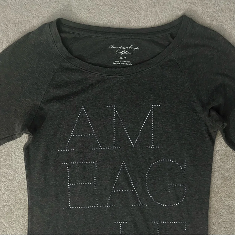 American Eagle Gray Logo Tee Three Quarter Sleeve Fitted Tee size XS - Picture 2 of 7